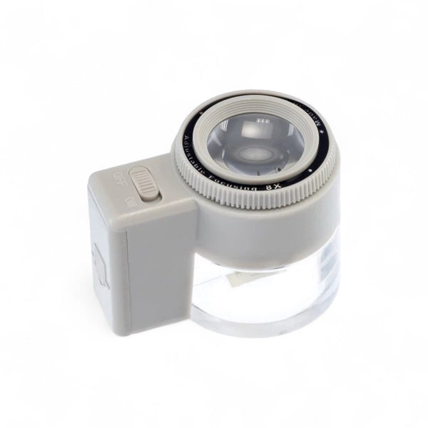 8x Illuminated Adjustable-Focus