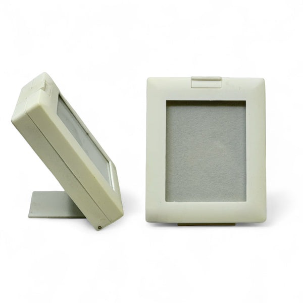 Glass-top flat foam gem box - White